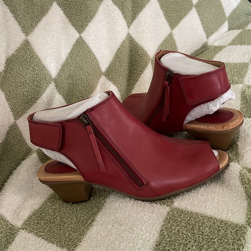 Earth Kristy Leather Peep Toe Slingback Sandals Casual Booties Zip Size 8.5M